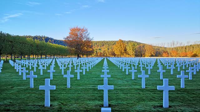 Der amerikanische Friedhof von Dinozé