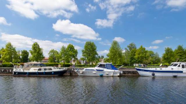 Stops and Marinas